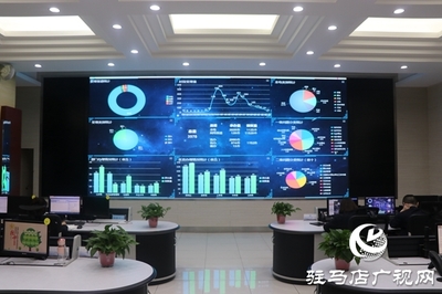 市政府副秘书长谢彦涛现场接听12345热线倾听市民心声